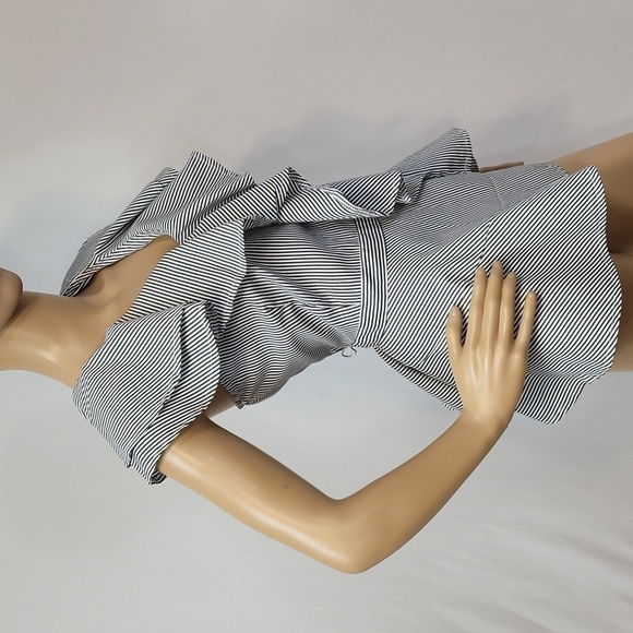 Dalin Ruffle Stripe Top - Picture 7 of 12